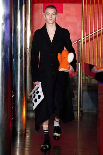 Look 1